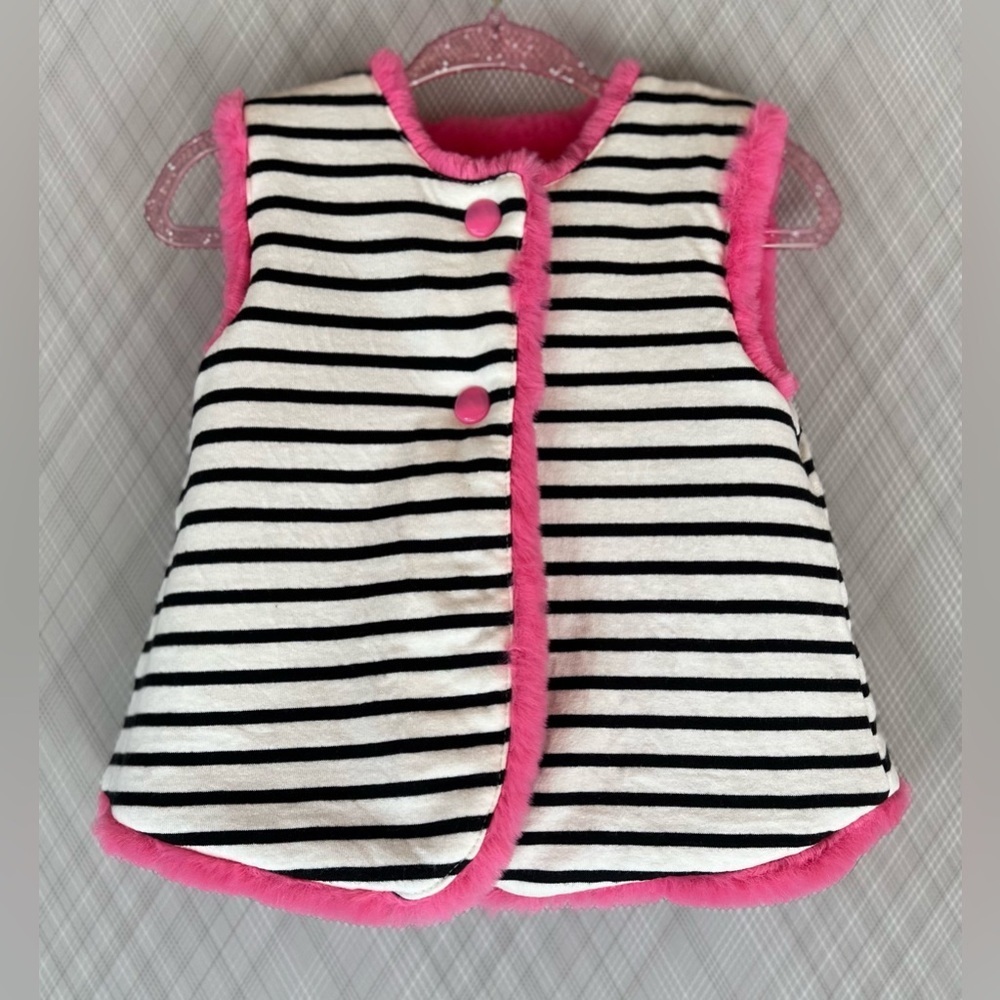 Girls reversible pink faux Vest w/bow (Size 12m) - Picture 3 of 7